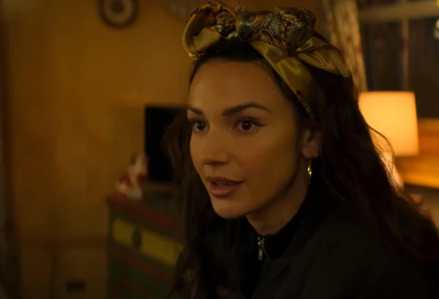 Момент из 5 сезона комедийного сериала Голяк